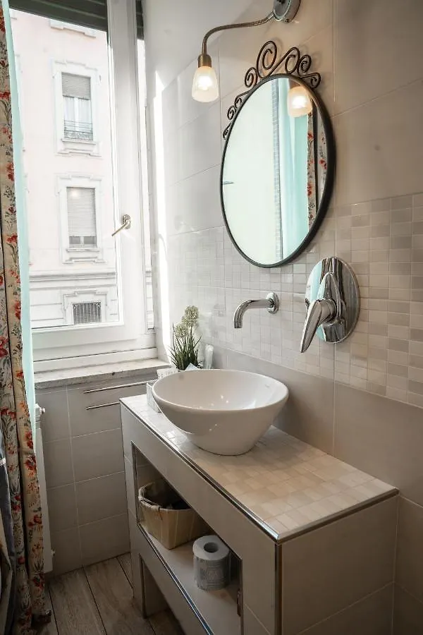 Hotel La Residenza Isabella Milano 2*,  Italia