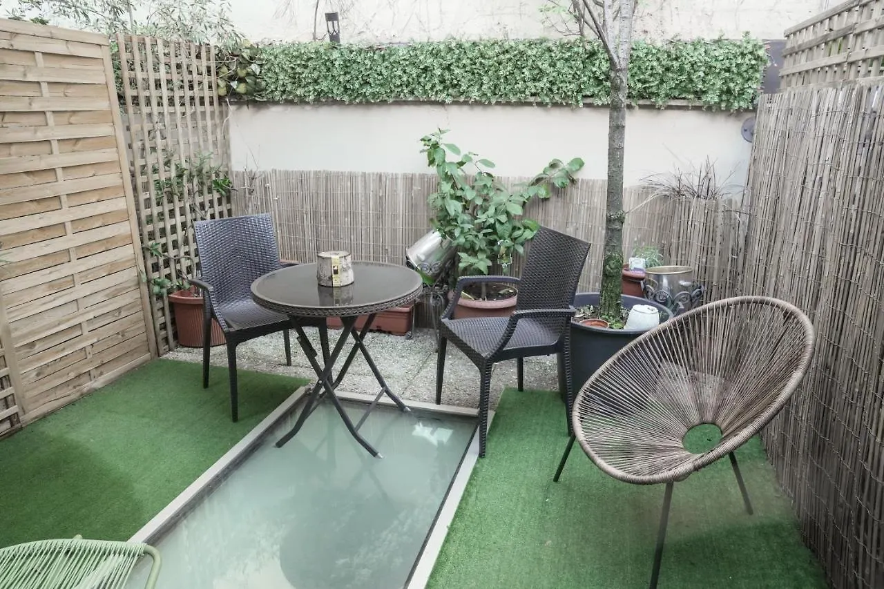 ** Guest house La Residenza Isabella Milan Italy
